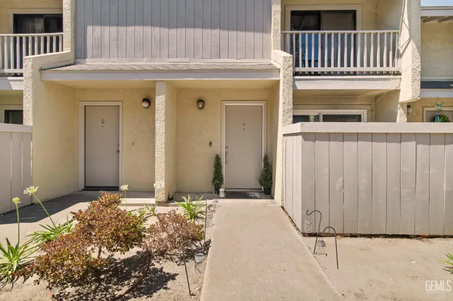 1109 W CYPRESS AVENUE #F, Lompoc, CA 93436 - #2