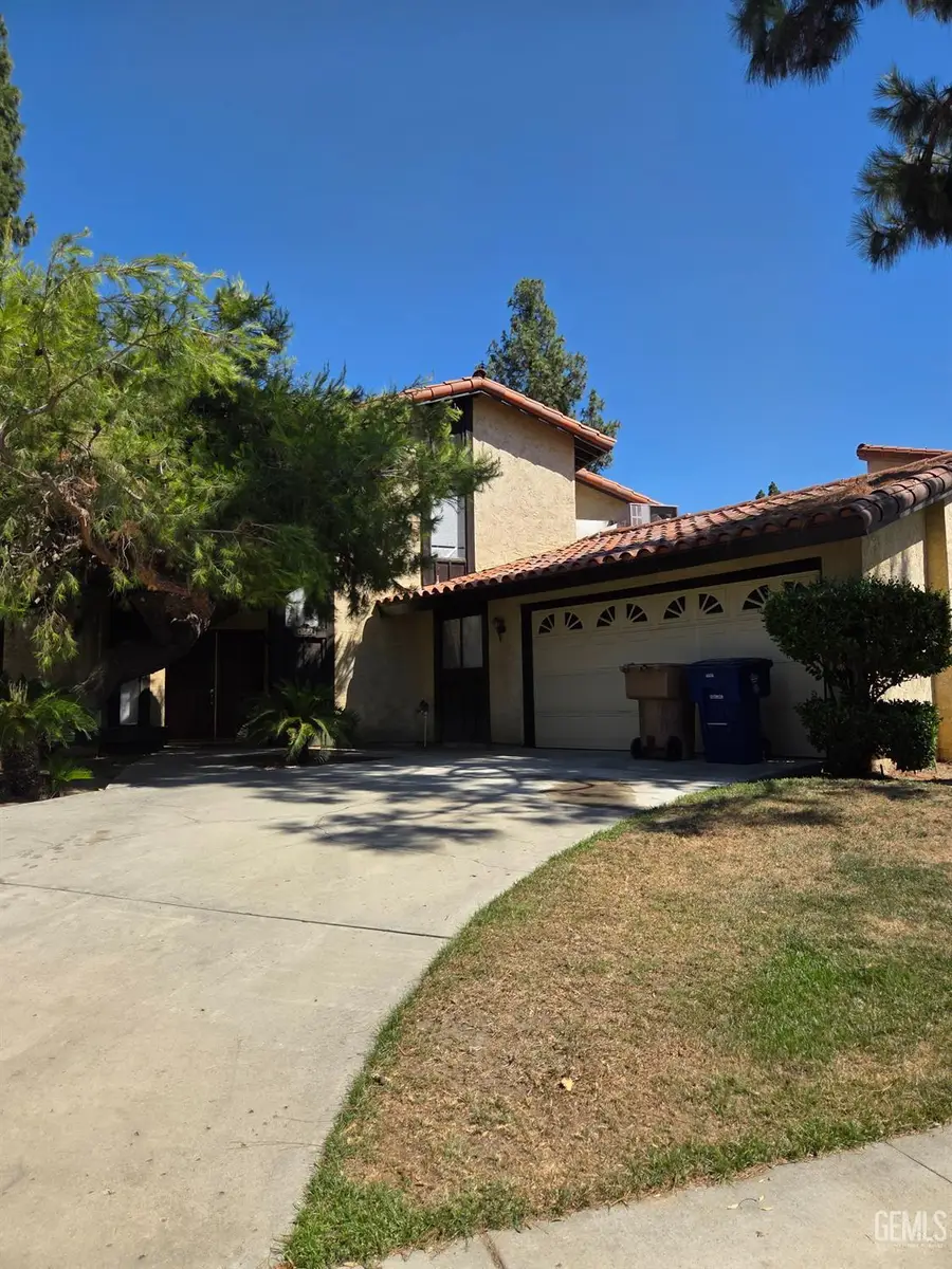 4162 PINEWOOD LAKE DRIVE, Bakersfield, CA 93309 - #2