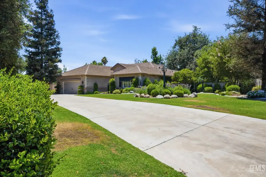 3223 PEACE ROSE STREET, Bakersfield, CA 93311 - #3