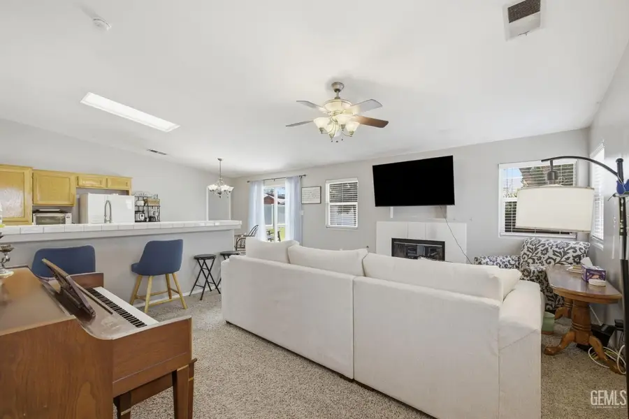 5716 MARCH MEADOWS WAY, Bakersfield, CA 93313 - #3
