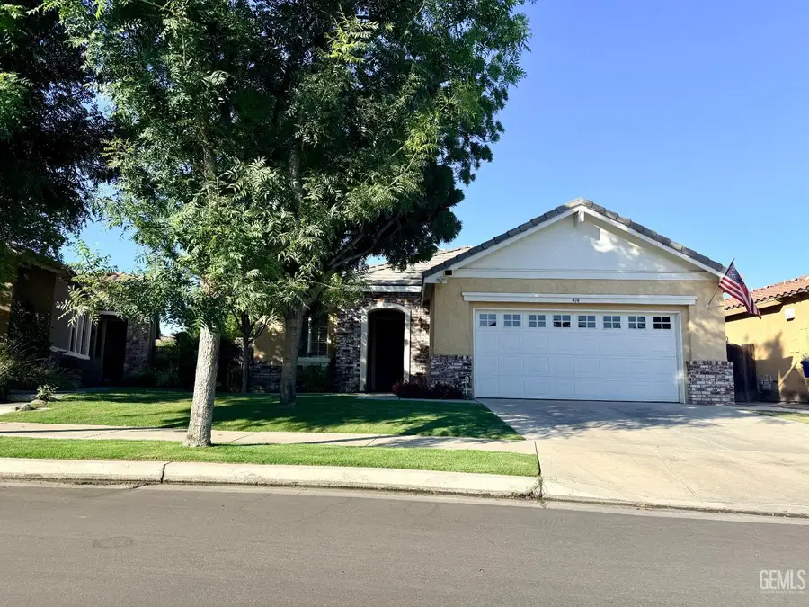 414 LUMBERTON DRIVE, Bakersfield, CA 93312 - #2