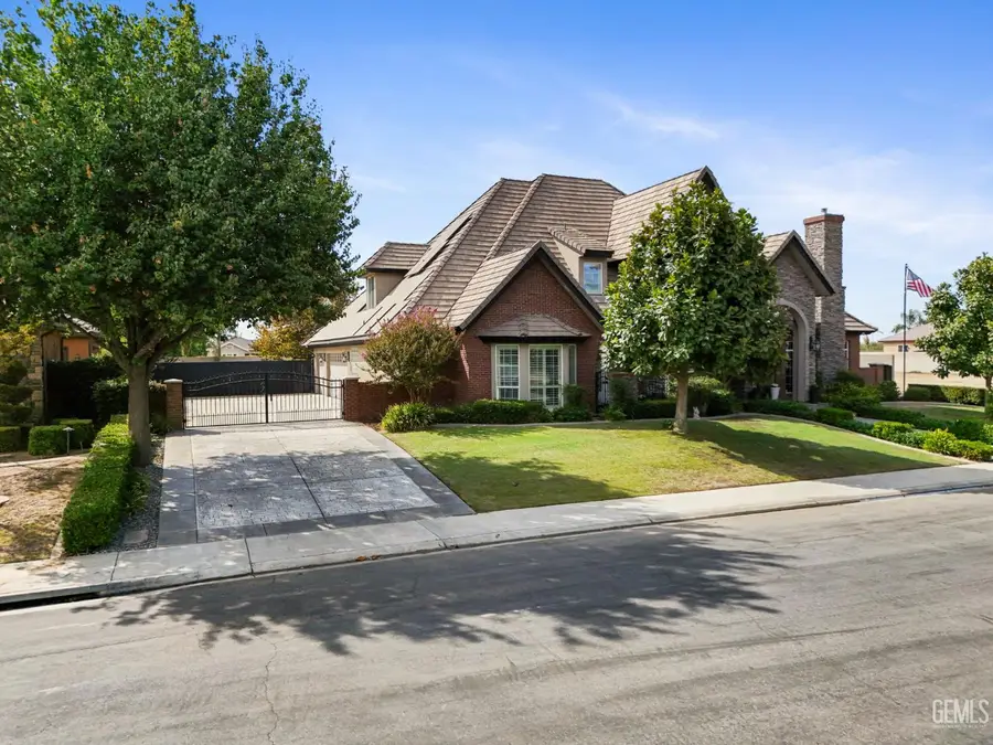7233 FOUNTAIN VALLEY DRIVE, Bakersfield, CA 93308 - #2