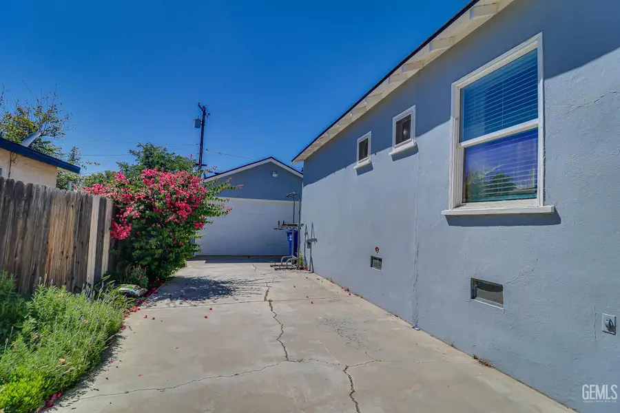 2704 ALTURAS DRIVE, Bakersfield, CA 93305 - #3