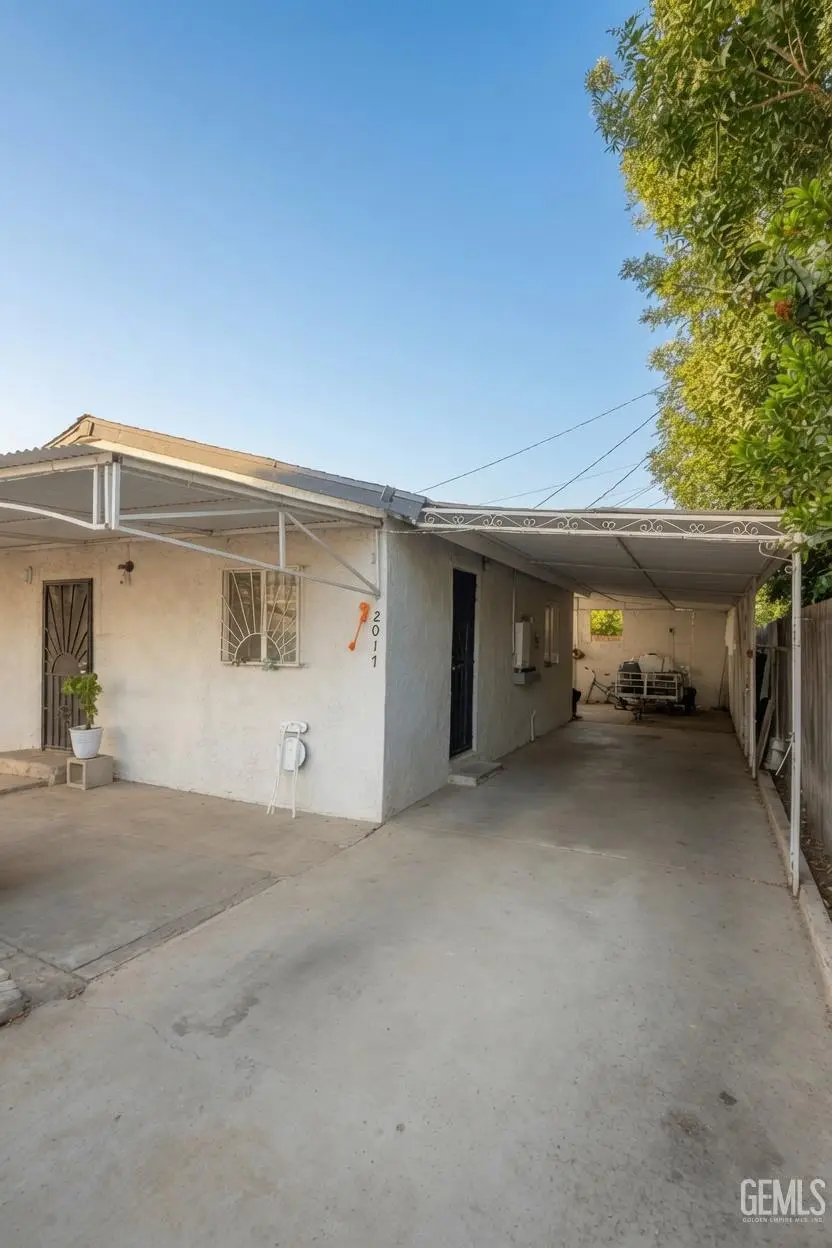 2017 SUNSHINE AVENUE, Bakersfield, CA 93307 - #3