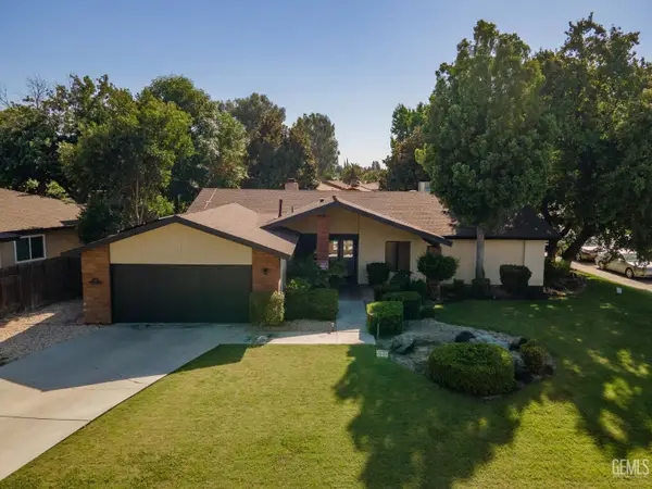 2601 BARRINGTON STREET, Bakersfield, CA 93309