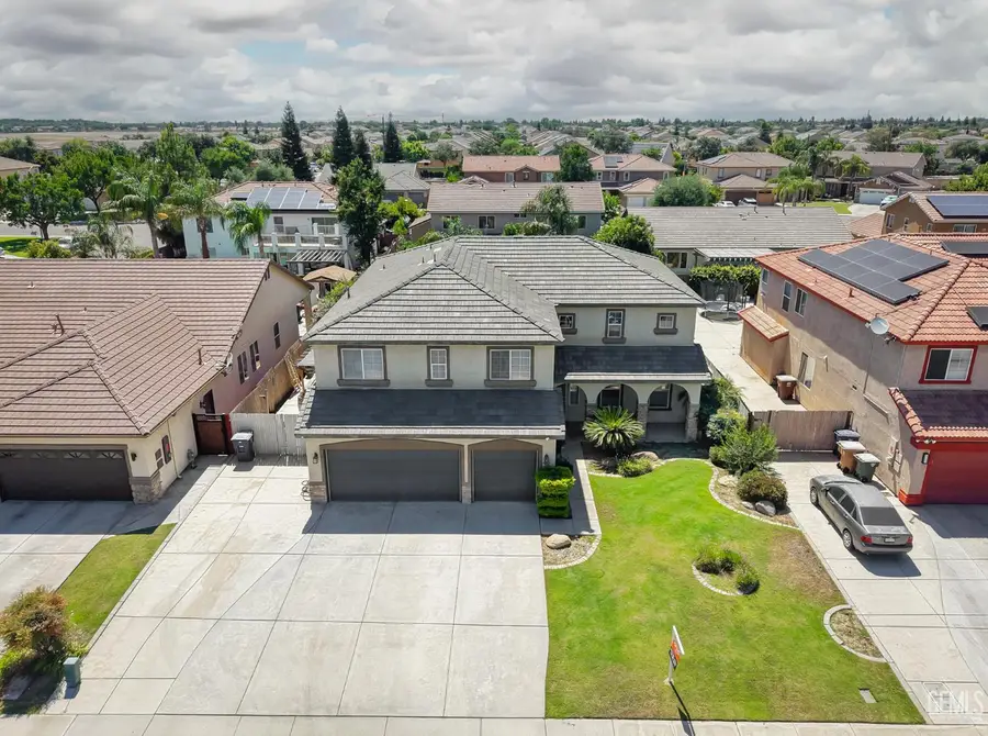 5905 PENN STATION LANE, Bakersfield, CA 93311 - #3