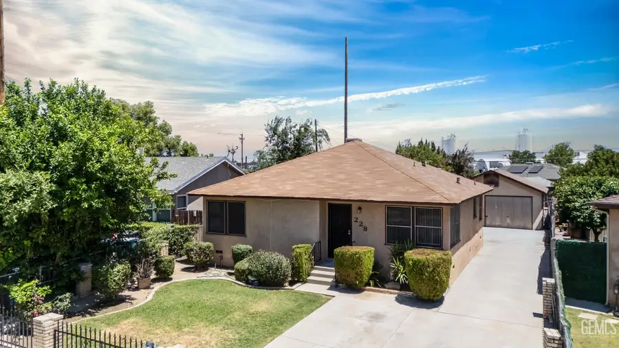 228 DONNA AVENUE, Bakersfield, CA 93304 - #2