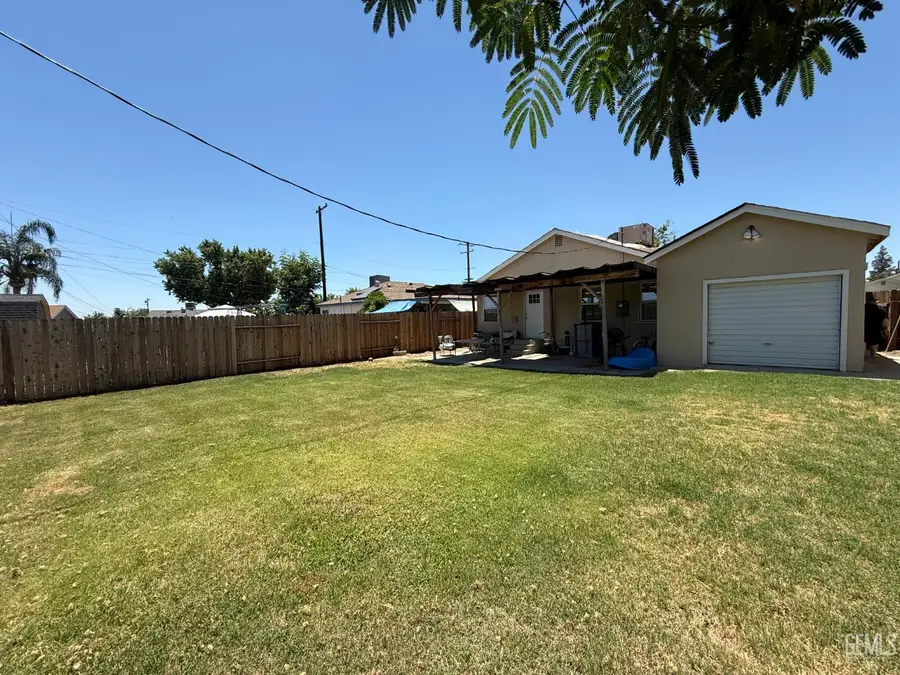 2512 BARNETT STREET, Bakersfield, CA 93308 - #3