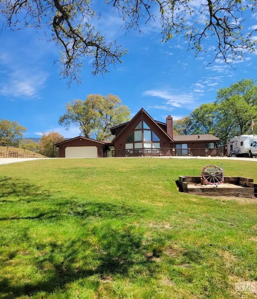 30341 PINEDALE DRIVE, Tehachapi, CA 93561 - #2