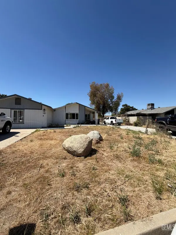 10601 MICHELE AVENUE, Bakersfield, CA 93312