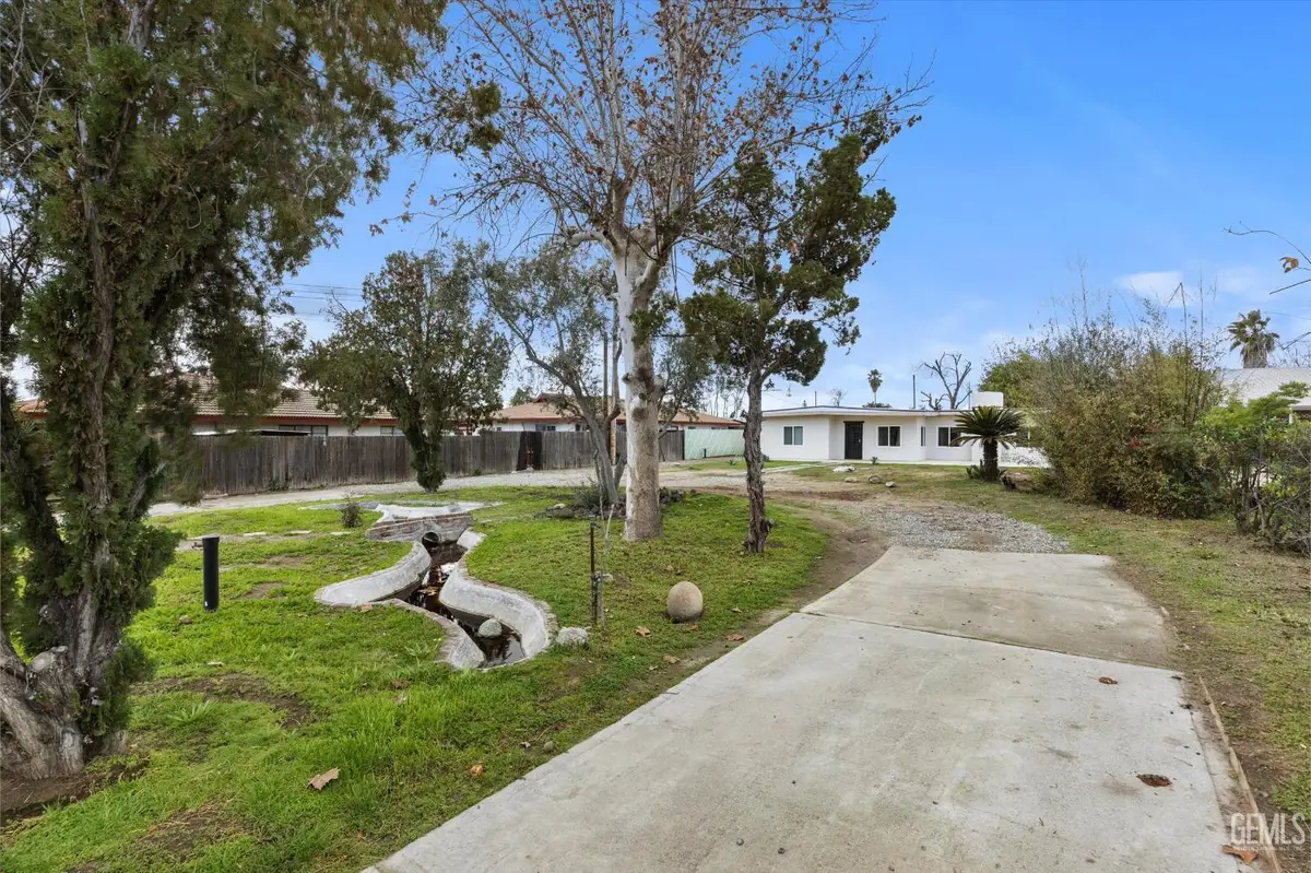 911 BALDWIN ROAD, Bakersfield, CA 93304 - #1