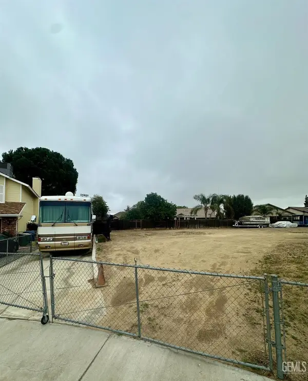 11401 JIMRIK AVENUE, Bakersfield, CA 93312