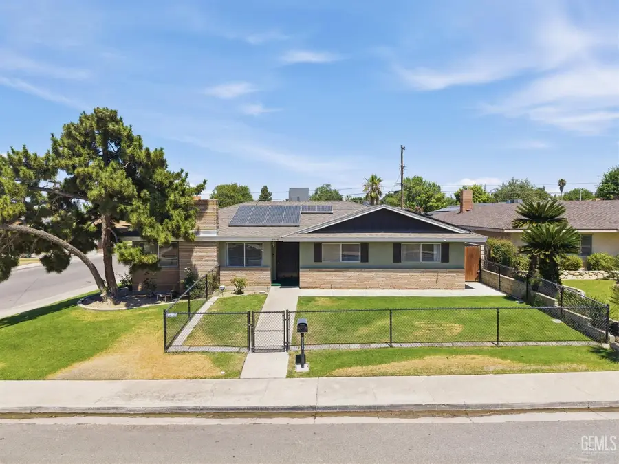 3800 HARVARD DRIVE, Bakersfield, CA 93306 - #3