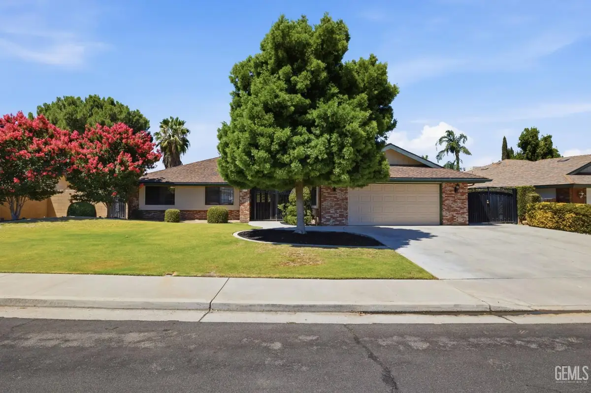 6907 ELOY AVENUE, Bakersfield, CA 93308 - #1