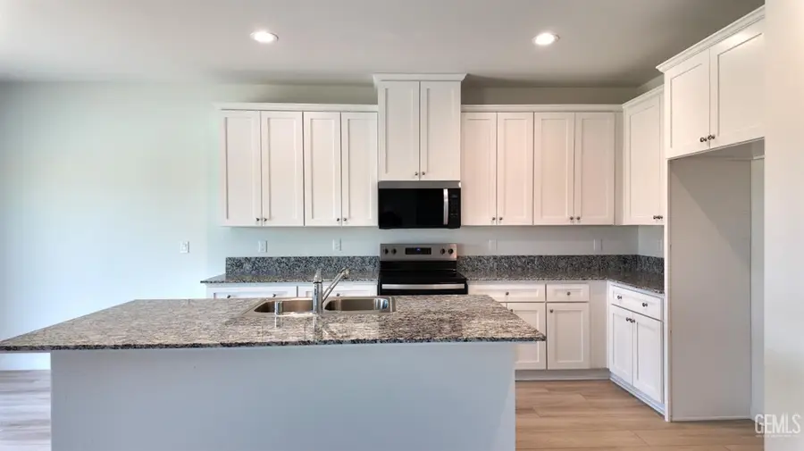 1602 LEVIN STREET, Bakersfield, CA 93307 - #3