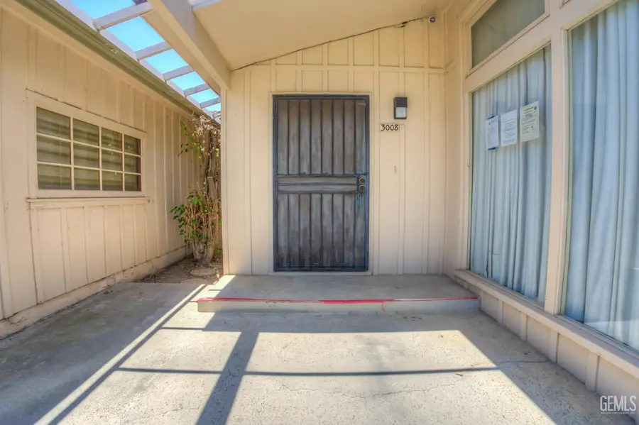 3008 POMONA STREET, Bakersfield, CA 93305 - #3