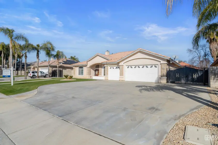 4314 TRAILROCK AVENUE, Bakersfield, CA 93313 - #3