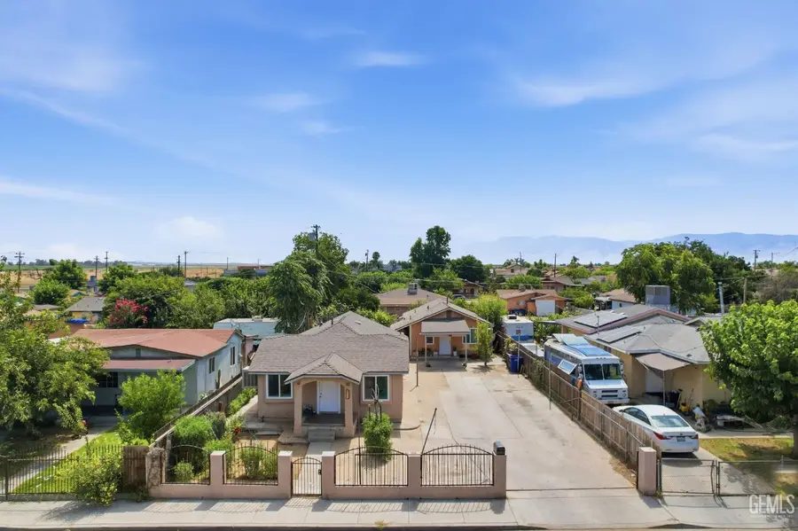 9717 WACO AVENUE, Lamont, CA 93241 - #2