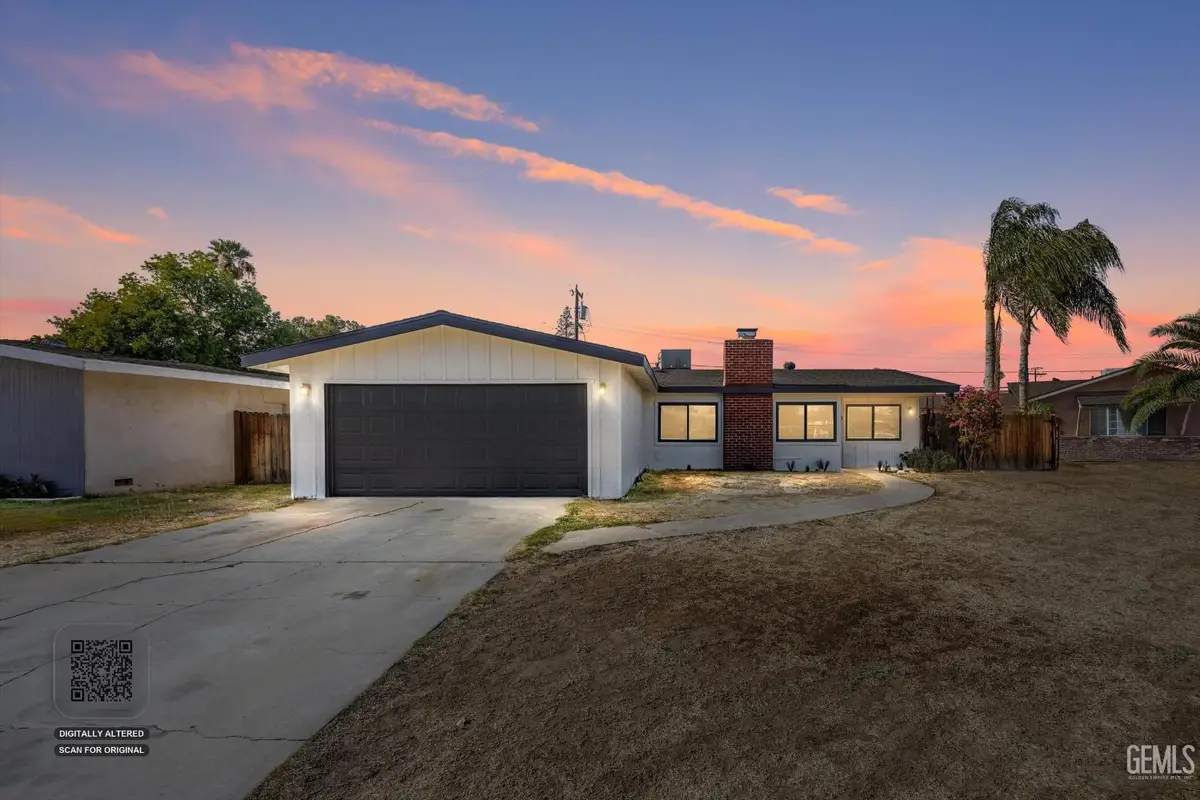 2108 SHERWOOD AVENUE, Bakersfield, CA 93304 - #1