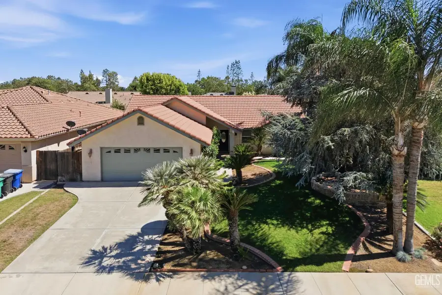 6347 NEW DAWN COURT, Bakersfield, CA 93308 - #2