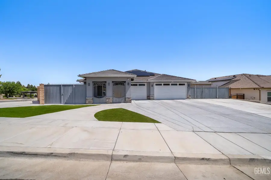 8104 MORNINGSTAR AVENUE, Bakersfield, CA 93306 - #2