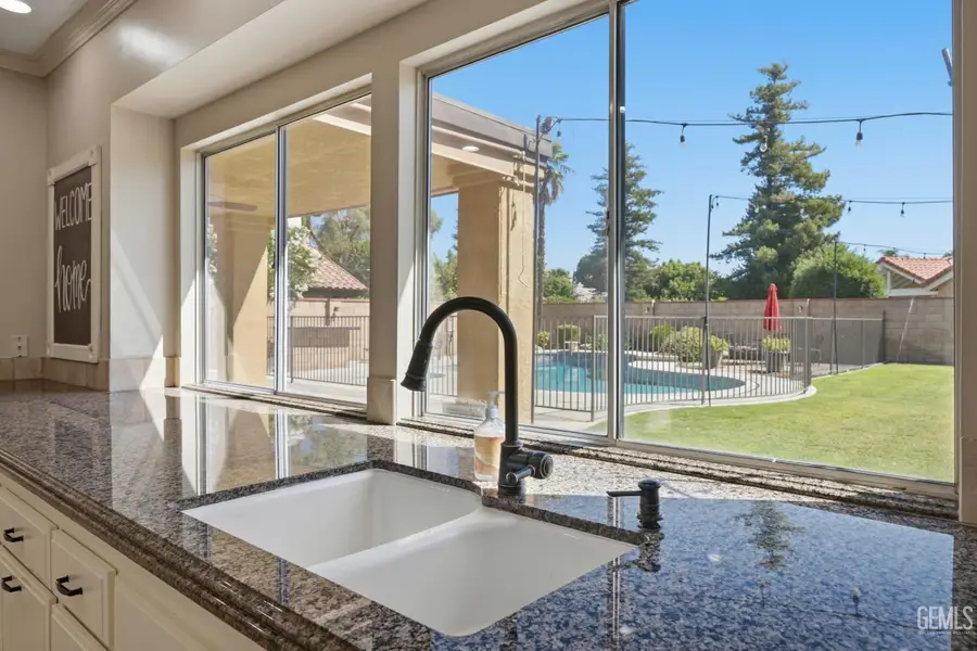 7309 CALLE LOS BATIQUITOS, Bakersfield, CA 93309 - #3
