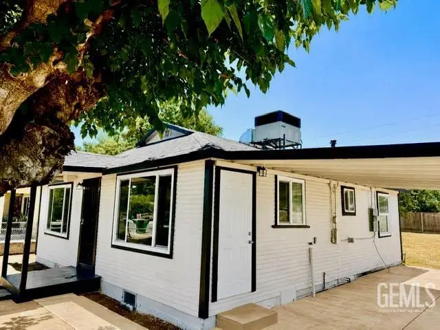 8213 MONTAL STREET, Lamont, CA 93241 - #3