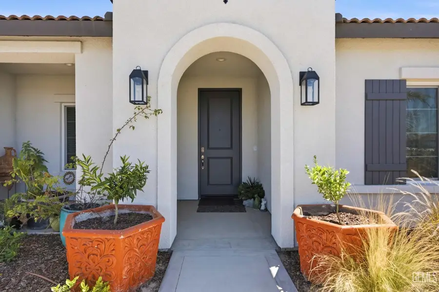 16907 MAIRS DRIVE, Bakersfield, CA 93314 - #2