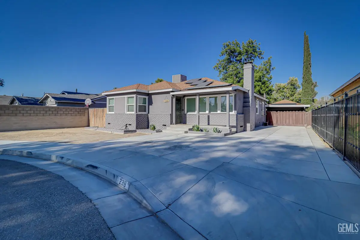 238 B STREET, Bakersfield, CA 93304 - #1