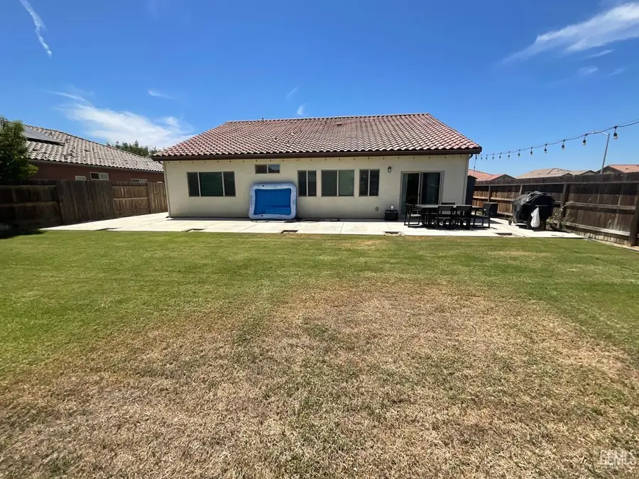 5822 BLUE SPRUCE AVENUE, Bakersfield, CA 93313 - #3