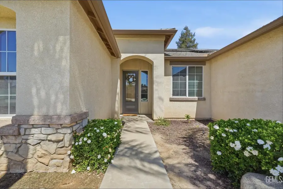 7214 SLEEPY LAGOON DRIVE, Bakersfield, CA 93312 - #3
