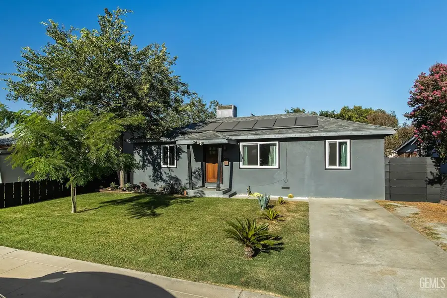 820 S BRADLEY STREET, Visalia, CA 93292 - #2