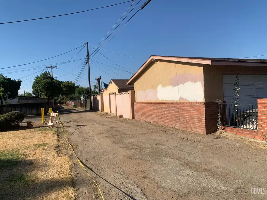15990 HEATHER AVENUE, Ivanhoe, CA 93235 - #3