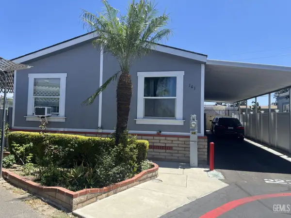 101 CROWN LANE, Santa Ana, CA 92704