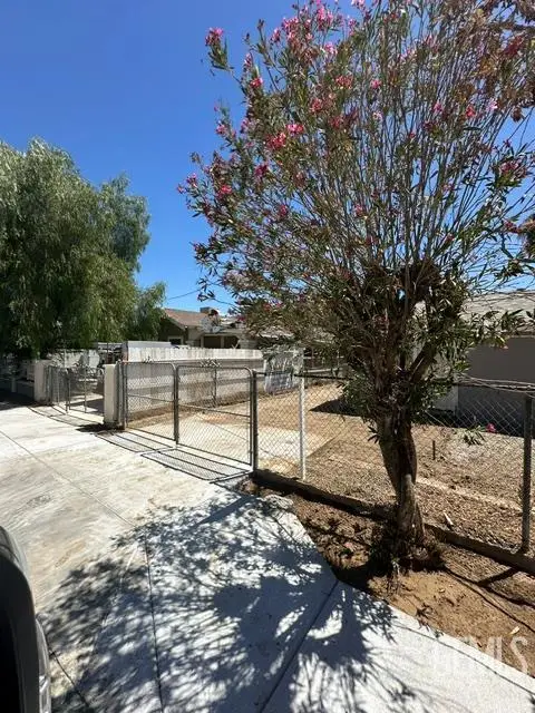 11417 LOWE STREET, Lamont, CA 93241 - #3