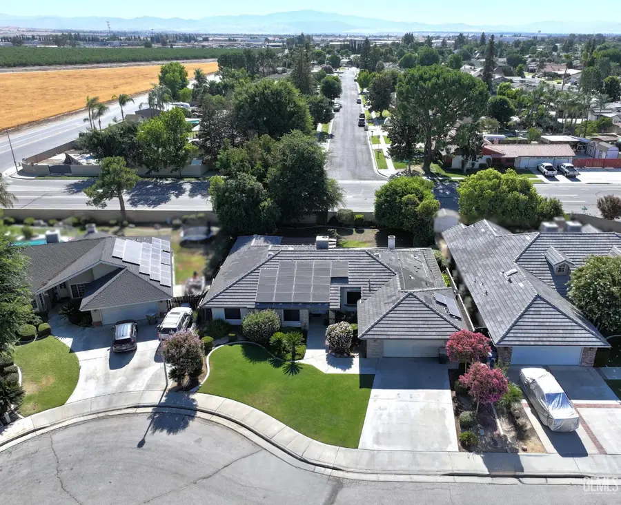 7304 JOLYNN STREET, Bakersfield, CA 93308 - #3