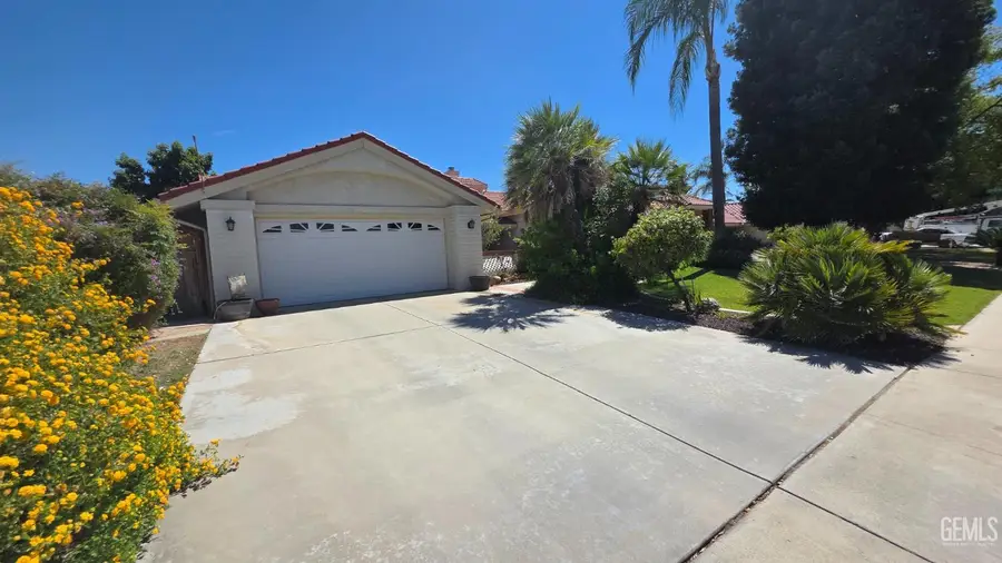 6109 SPRING VALLEY DRIVE, Bakersfield, CA 93308 - #3