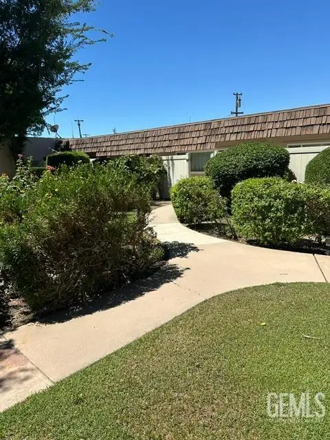 3800 STOCKDALE HIGHWAY #25, Bakersfield, CA 93309 - #2