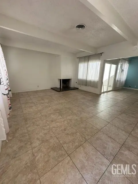 3800 STOCKDALE HIGHWAY #25, Bakersfield, CA 93309 - #3