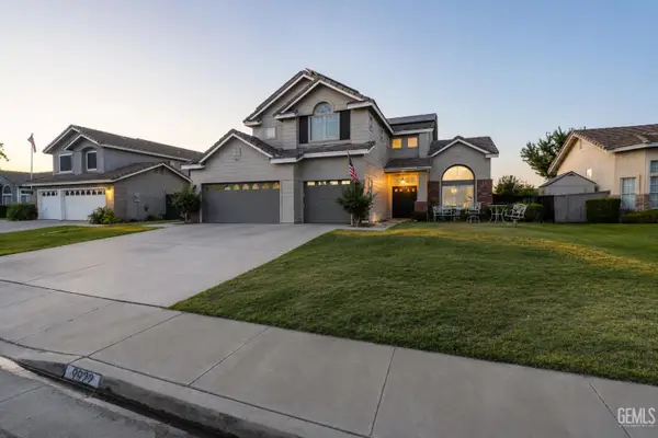 9922 BALVANERA AVENUE, Bakersfield, CA 93312
