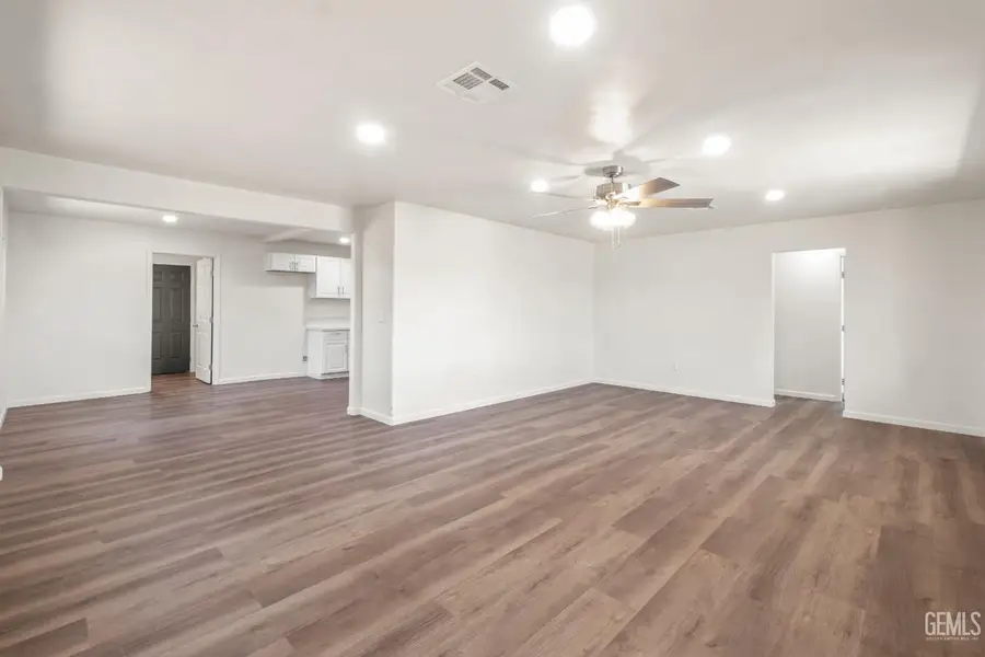 4402 LEXINGTON AVENUE, Bakersfield, CA 93306 - #3