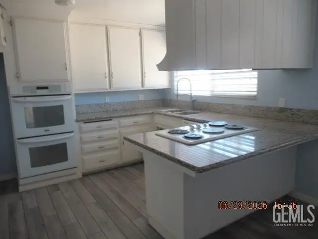 3001 PEACH TREE COURT, Bakersfield, CA 93301 - #3