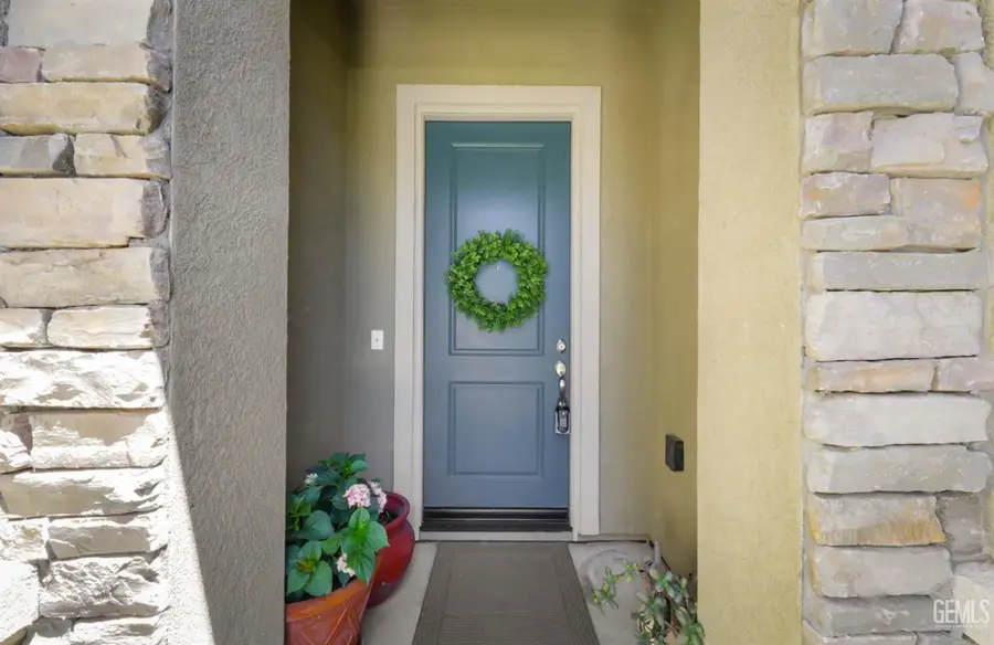 10006 BESANCON WAY, Bakersfield, CA 93306 - #2