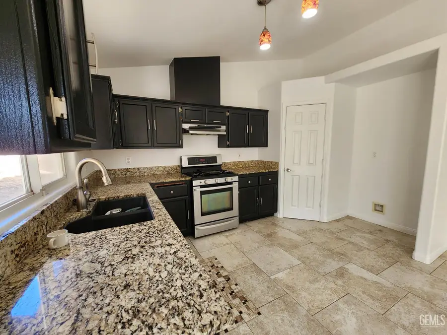7904 DENNIS COURT, Bakersfield, CA 93306 - #2