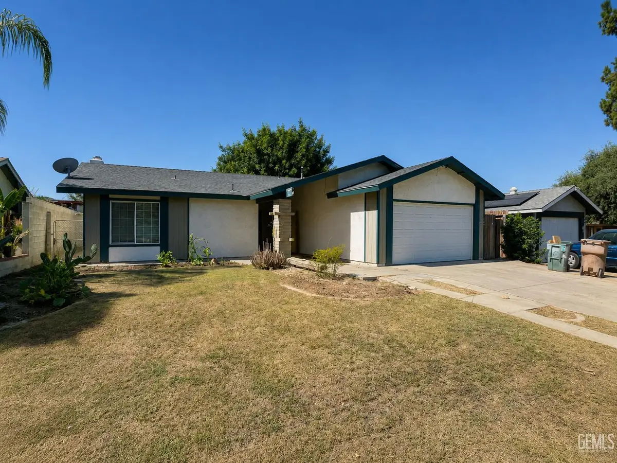 9125 BUTTERNUT AVENUE, Bakersfield, CA 93306 - #1