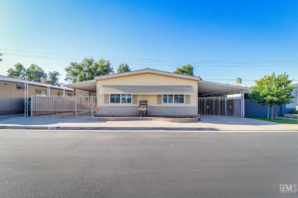 400 E ROBERTS LANE #52, Bakersfield, CA 93308