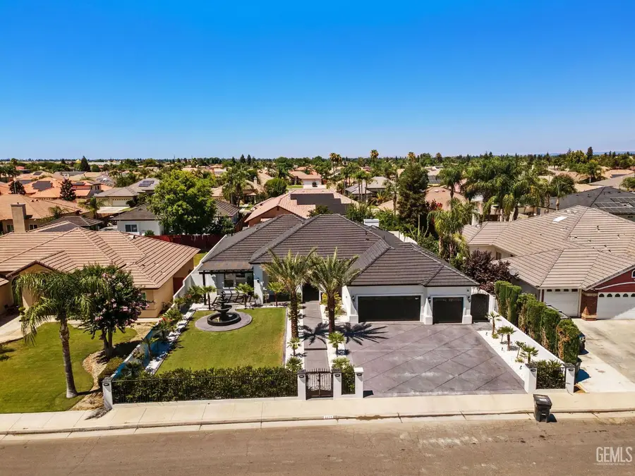 4412 CIMARRON RIDGE DRIVE, Bakersfield, CA 93313 - #3
