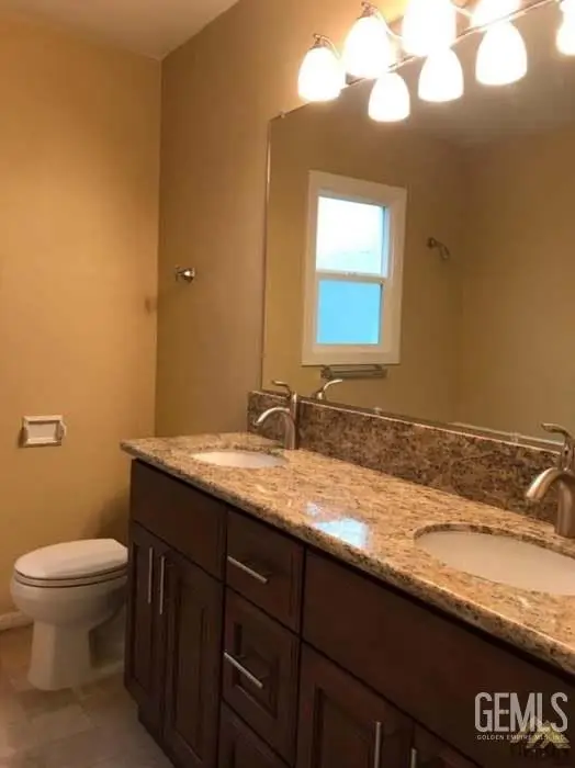 809 S OLEANDER AVENUE, Bakersfield, CA 93304 - #3