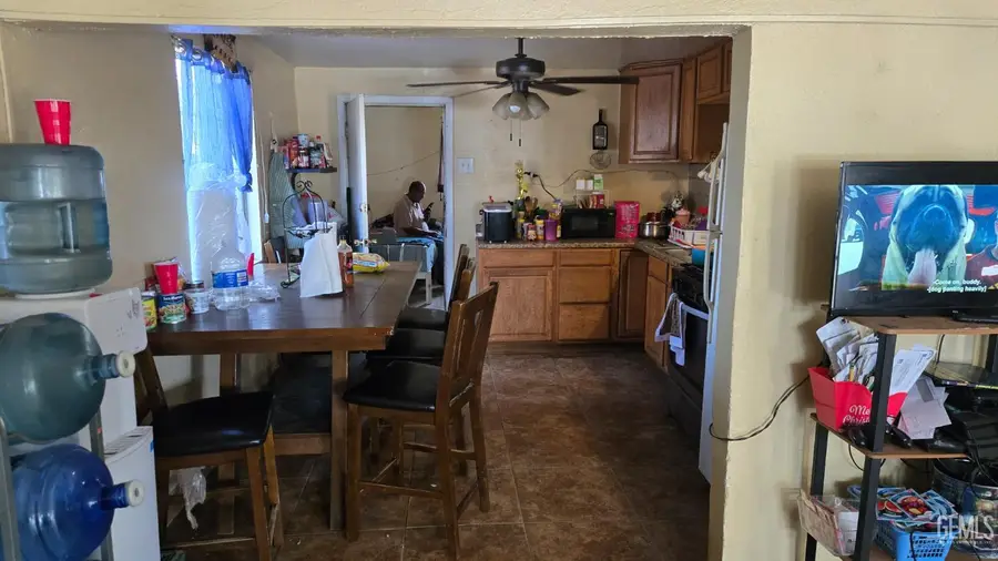 10213 HABECKER ROAD, Lamont, CA 93241 - #2