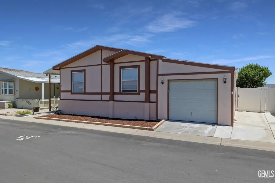 600 S DENNISON ROAD #65, Tehachapi, CA 93561 - #2